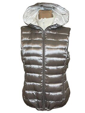 Bernardo Metallic Hooded Puffer Vest Goose Down in Champagne Silver Sz M NWT